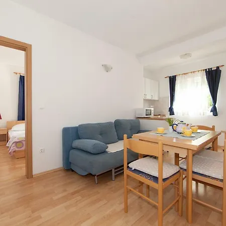 Apartment Ivo Tucepi