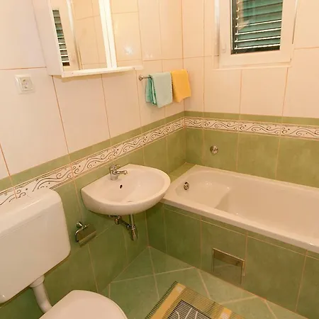 Apartment Ivo Tucepi