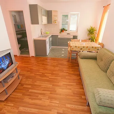 Apartment Ivo Tucepi